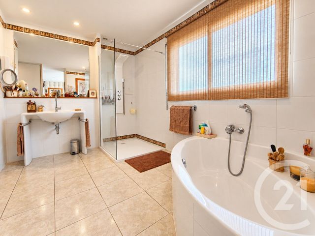 maison à vendre - 6 pièces - 180.0 m2 - SALEILLES - 66 - LANGUEDOC-ROUSSILLON - Century 21 Côté Sud Immo